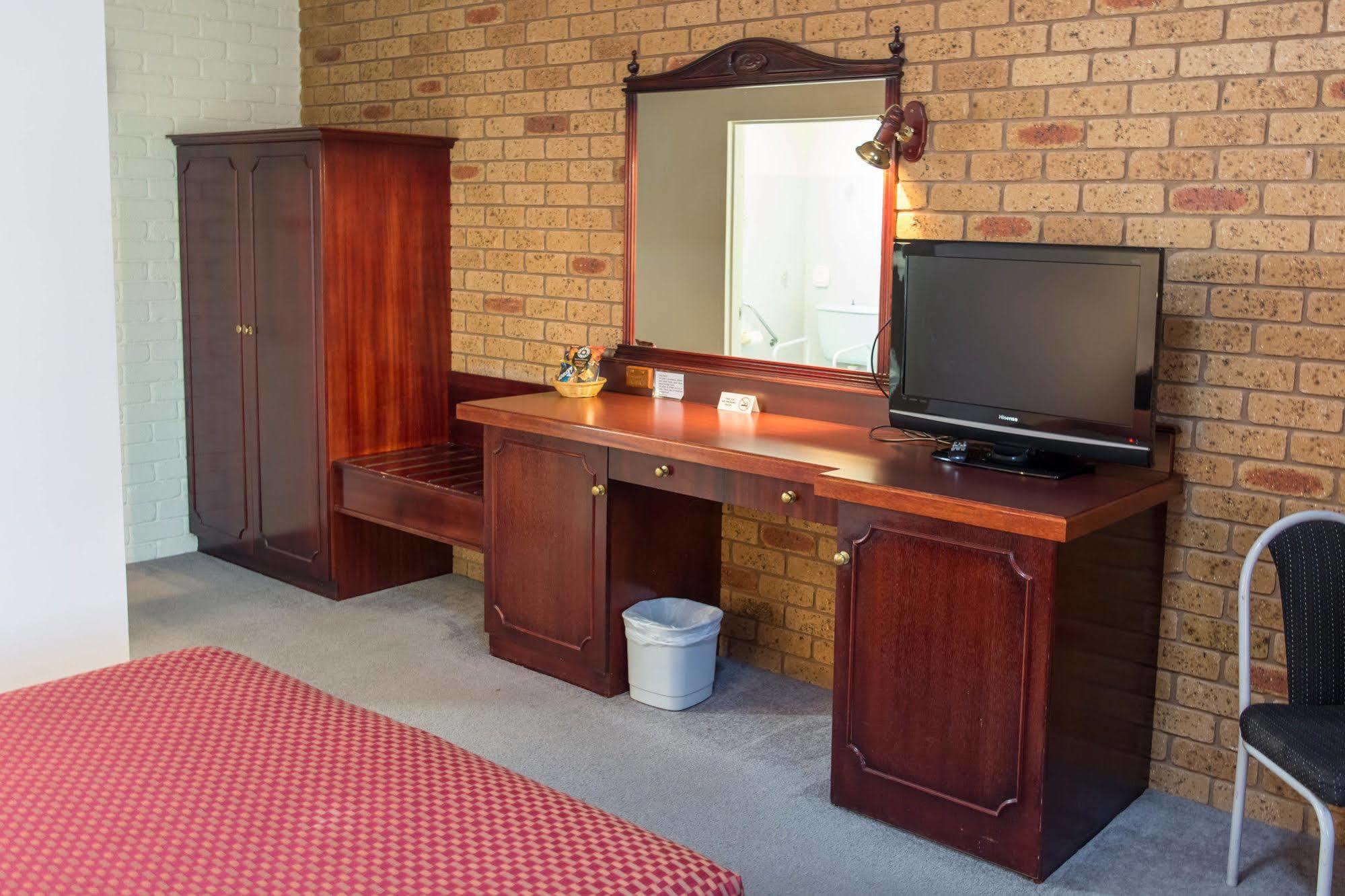 Narrandera Club Motor Inn Ngoại thất bức ảnh