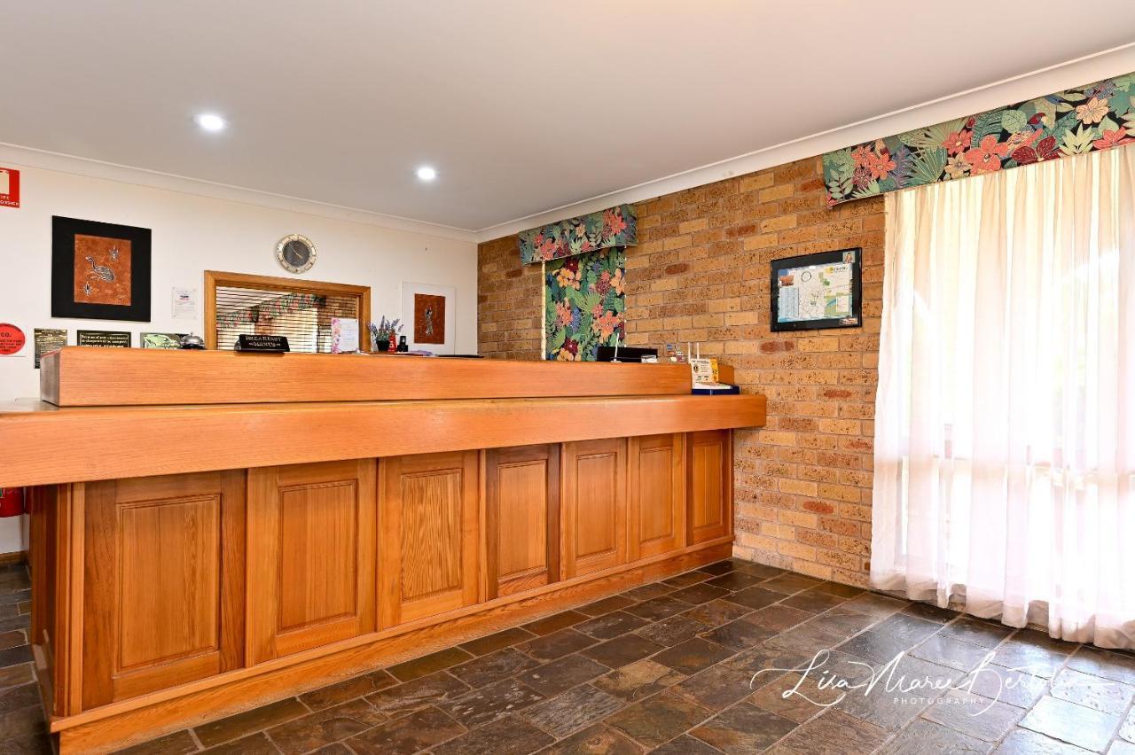 Narrandera Club Motor Inn Ngoại thất bức ảnh